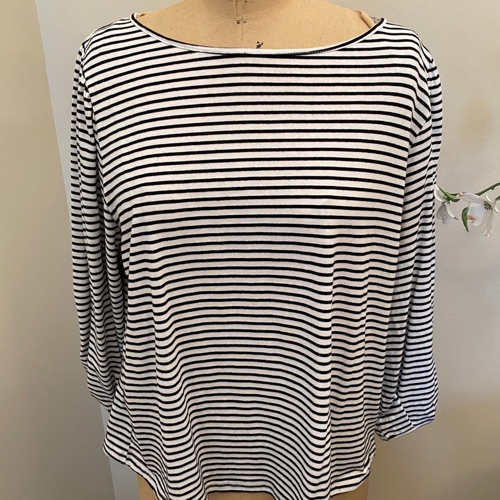 14th & Union black & white stripe top